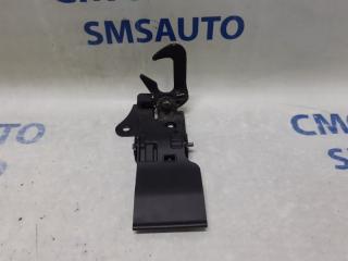 Крюк капота Audi A8 2011