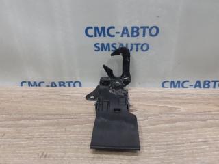 Крюк капота Audi A8 2013