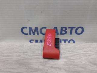 Ручка открывания капота Mercedes-Benz E-Class