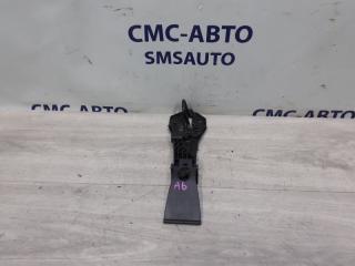 Крюк капота передний Audi A6