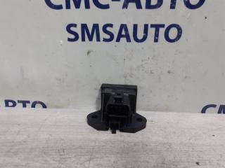 Блок управления бензонасосом Volvo V40 Cross Country