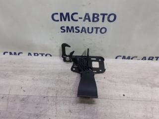 Крюк капота Audi A5