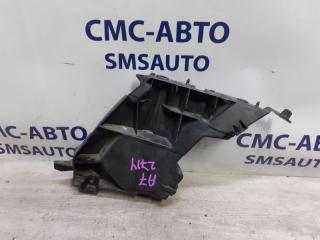 Запчасть кронштейн бампера передний левый Audi A7