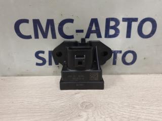 Блок управления бензонасосом Volvo V40 Cross Country