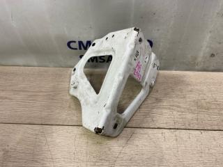 Кронштейн крыла передний правый Audi A6 2010