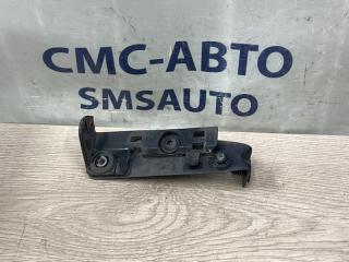 Кронштейн крыла передний правый Audi A8 2011