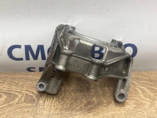 Кронштейн насоса ГУР Audi A8 2012