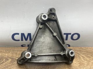 Кронштейн кондиционера Audi A6 2009