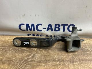 Петля багажника правая Mercedes-Benz ML контрактная Петля багажника правая Mercedes-Benz ML