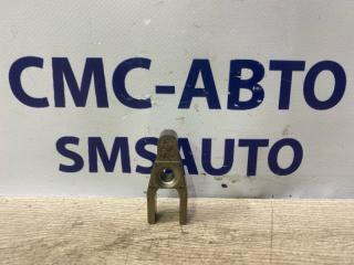 Фото запчасти кронштейн Mercedes-Benz E-Class контрактная запчасть Запчасть кронштейн Mercedes-Benz E-Class