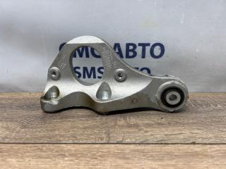 Кронштейн привода правый Volvo XC40