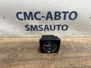 Часы Audi A8 2012