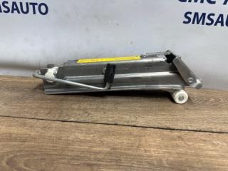 Домкрат Audi A8