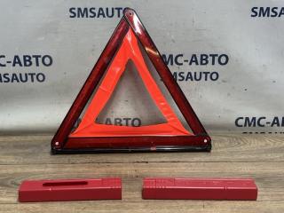 Знак аварийки Audi A6 контрактная Знак аварийки Audi A6