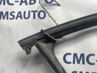 Уплотнитель стекла передний правый Q5 8R 3.0TD