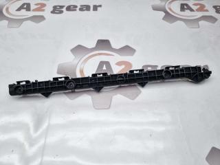 Запчасть клипса заднего бампера правая Toyota Corolla Axio 2008