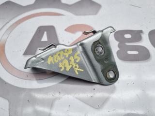 Запчасть крепление фары правой Toyota Avensis 2005