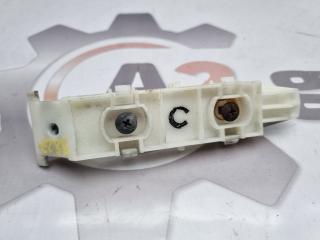 Запчасть клипса переднего бампера правая Suzuki Escudo 2008