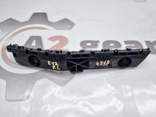 Запчасть клипса заднего бампера левая Nissan Note 2012