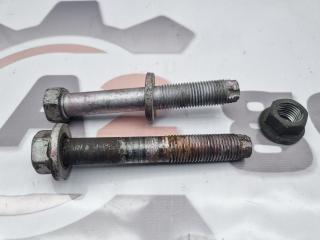 Запчасть болты переднего рычага Toyota Avensis 2005