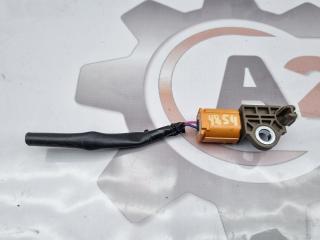 Фото запчасти датчик удара средний Mazda Atenza 2015 контрактная запчасть Запчасть датчик удара средний Mazda Atenza 2015