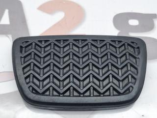 Запчасть накладка педали тормоза Toyota Harrier 2006