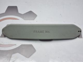 Запчасть заглушка номера кузова Toyota Harrier 2006