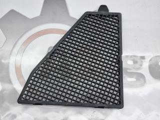 Запчасть уголок жабо правый Toyota Harrier 2006