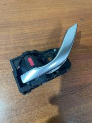 Ручка двери внутренняя передняя левая MAZDA 3 2017 Б/У Ручка двери внутренняя передняя левая MAZDA 3 2017