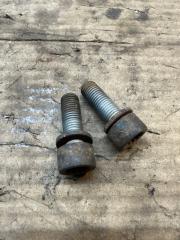 Запчасть болт крепления суппорта задний SKODA OCTAVIA A7 2013