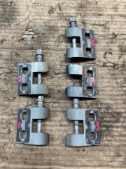 Фото запчасти петля двери BMW 320i 2007 Б/У запчасть Запчасть петля двери BMW 320i 2007