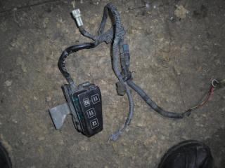 Запчасть блок предохранителей TOYOTA CARINA