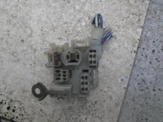 Запчасть блок предохранителей TOYOTA CRESTA