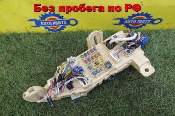 Запчасть блок предохранителей TOYOTA PROGRES 2001