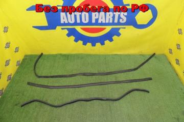 Запчасть уплотнительная резинка капота MERCEDES-BENZ E-CLASS