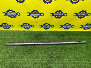 Запчасть молдинг стекла передний правый TOYOTA RAV4