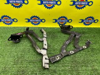 Запчасть петля капота CHRYSLER 300C 2006