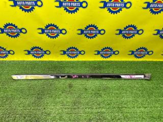 Запчасть молдинг лобового стекла правый CHRYSLER 300C 2006