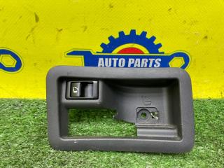 Запчасть накладка внутренней ручки двери левая NISSAN MURANO