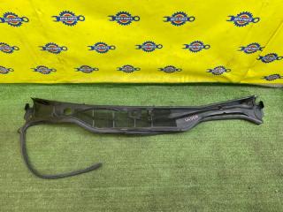 Запчасть решетка под лобовое стекло TOYOTA CELSIOR 2001