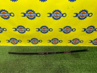 Запчасть молдинг лобового стекла правый TOYOTA CELSIOR