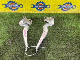 Запчасть петля капота TOYOTA PRIUS