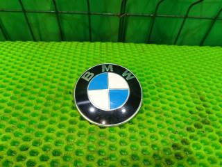 Запчасть эмблема на капот BMW 7