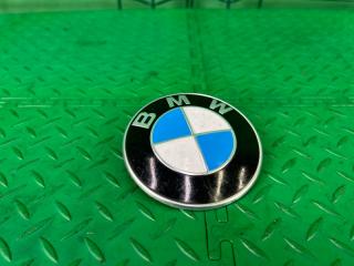 Запчасть эмблема на капот BMW X1 2012