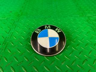 Запчасть эмблема на капот BMW 5