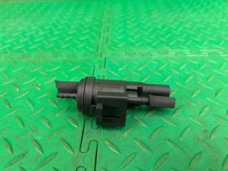 Запчасть клапан вакуумной системы Mercedes-Benz C