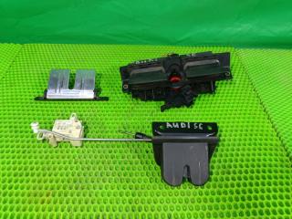 Запчасть замок багажника Audi S6 1999