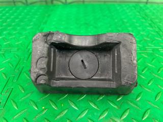 Запчасть упор домкрата Mercedes-Benz C