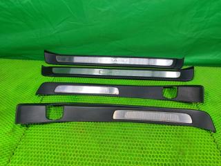 Запчасть накладка порога (внутренняя) комплект Subaru Outback 2007