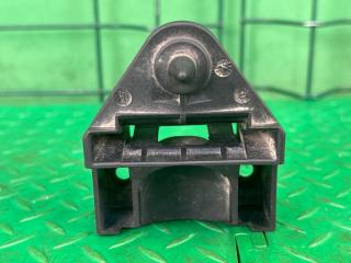 Запчасть кронштейн радиатора BMW 3